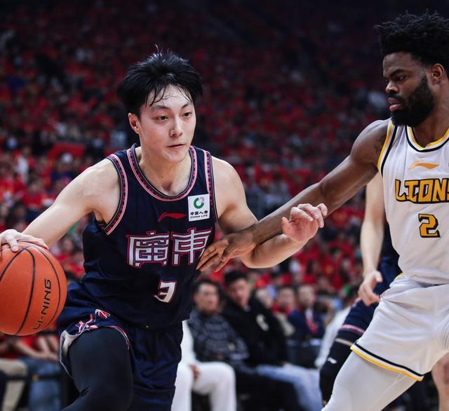 世俱杯分组-C9轻取BLG，Caps拿下关键大龙焦点之战四强赛，点燃全场激情