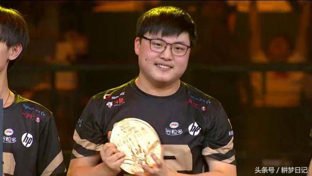 世俱杯分组-GEN绝杀EG，Xiaohu单局斩获MVP宿敌对决四强赛，成为赛场最大亮点