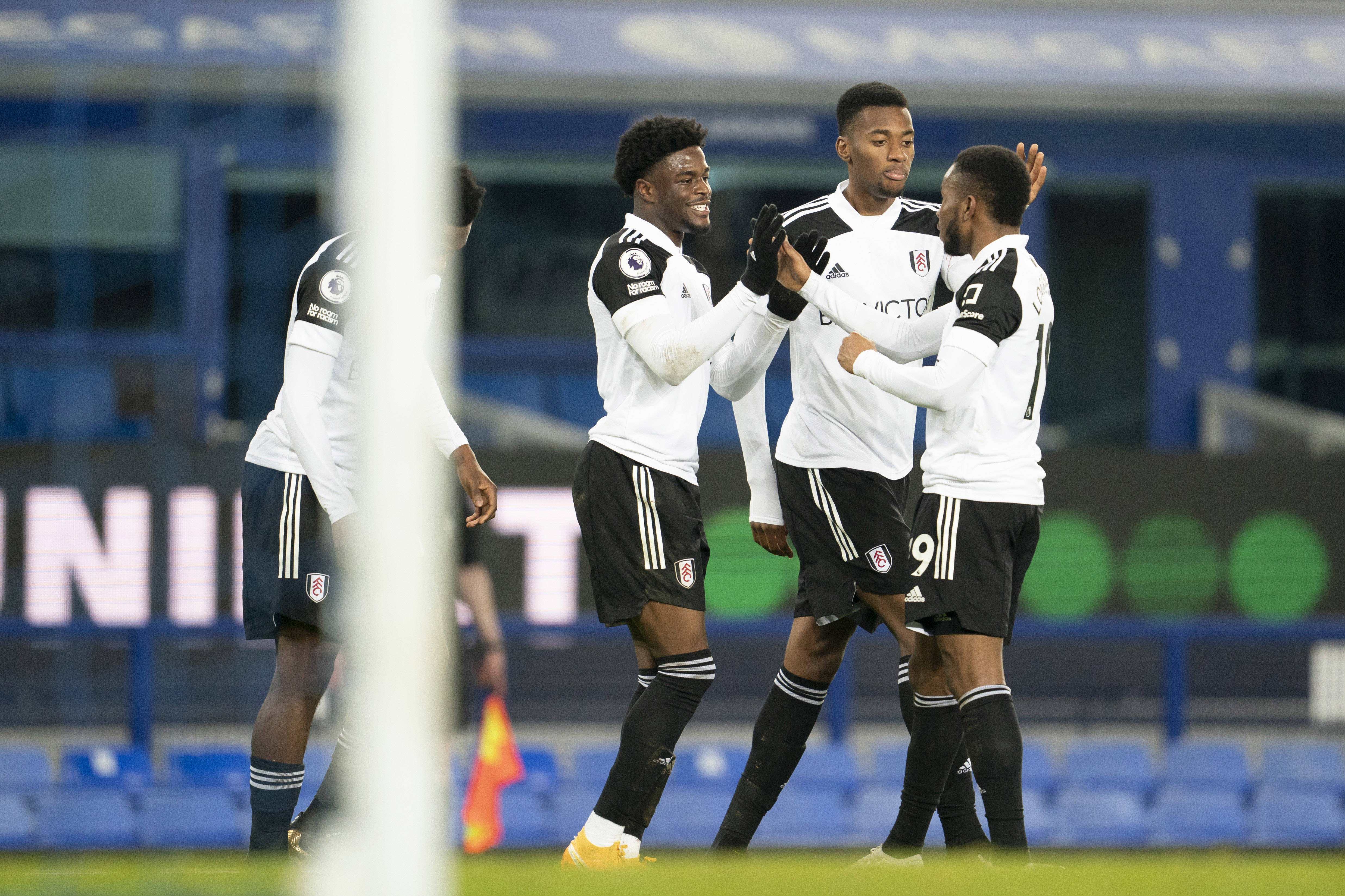 世俱杯分组-富勒姆客场战平博尔顿，难逃降级命运