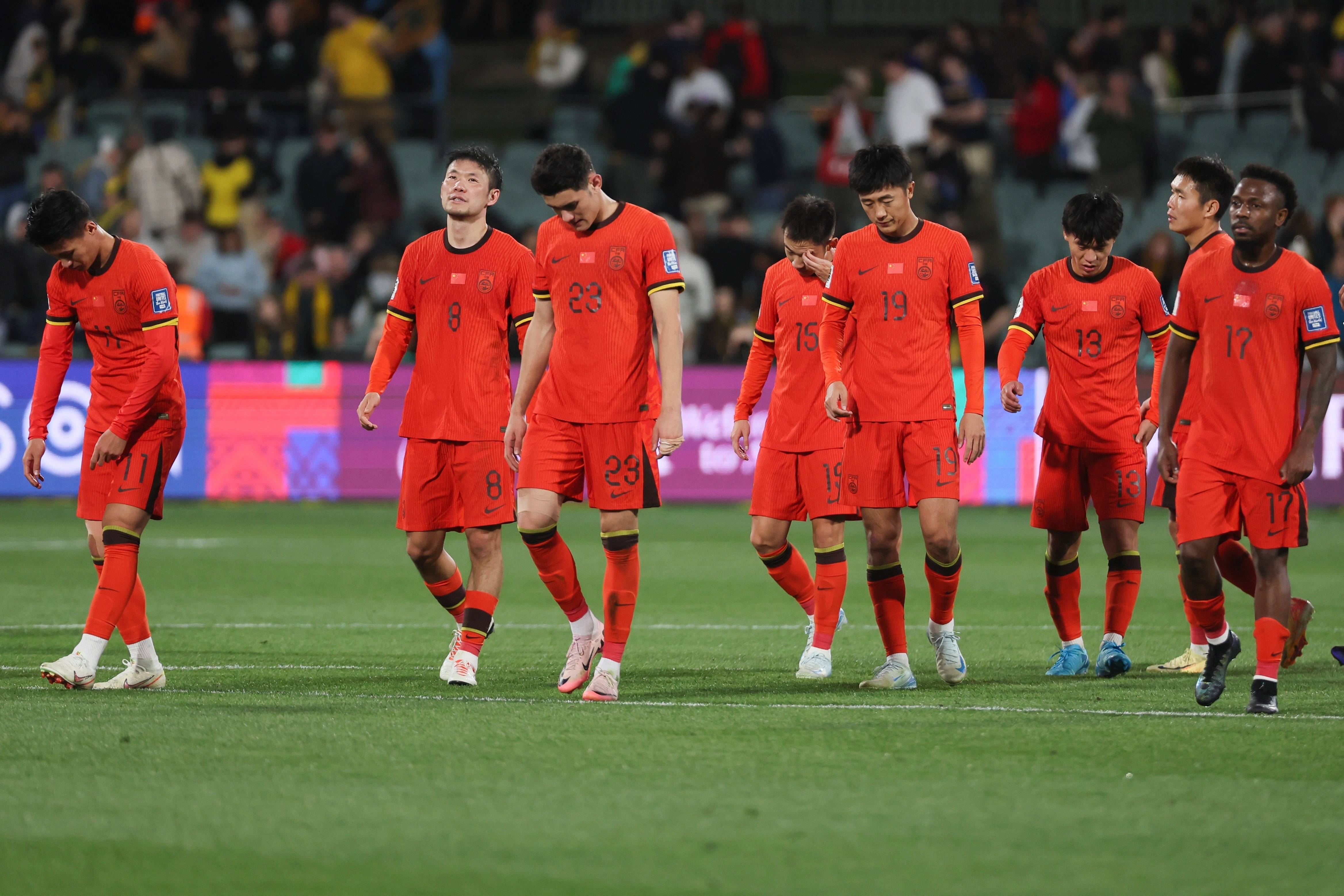 比赛伤停补时阶段充满悬念，临场大逆转的简单介绍