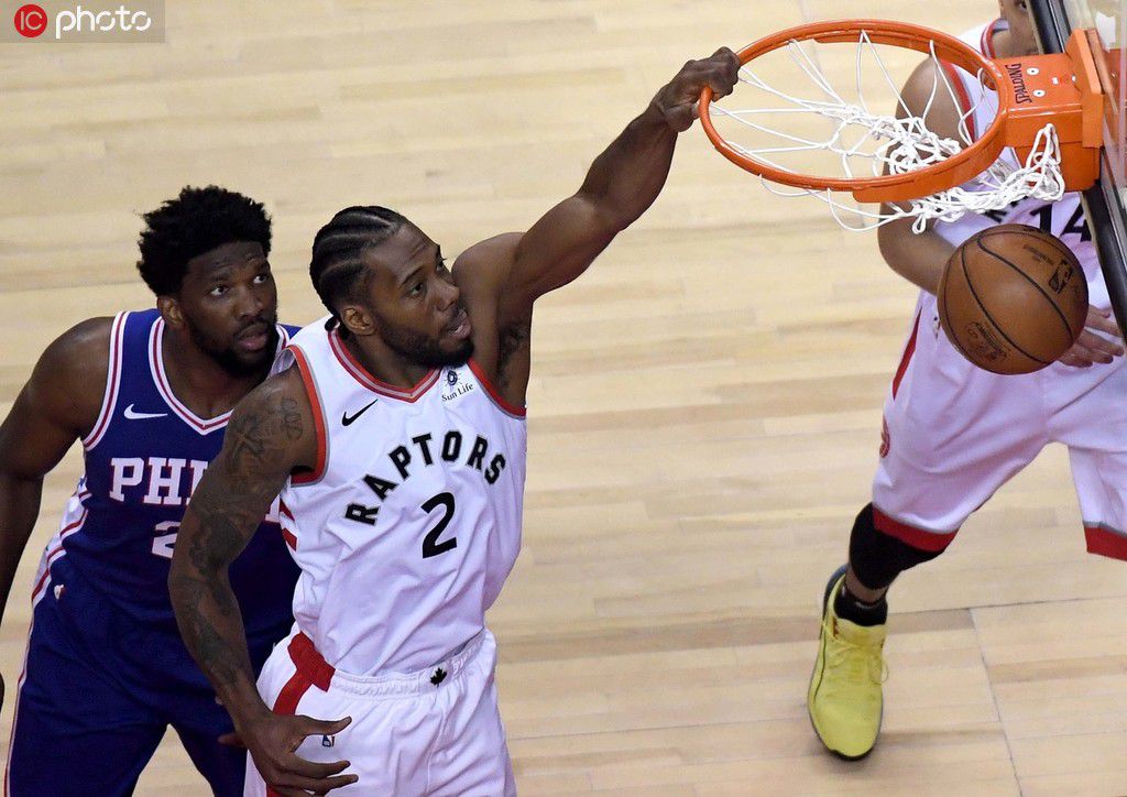 包含控卫莱拉德复出助开拓者大胜76人的词条