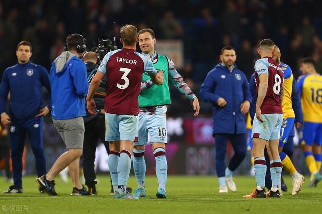 包含伯恩利不敌水晶宫,遭遇保级麻烦的词条 包含伯恩利不敌水晶宫,遭遇保级麻烦的词条