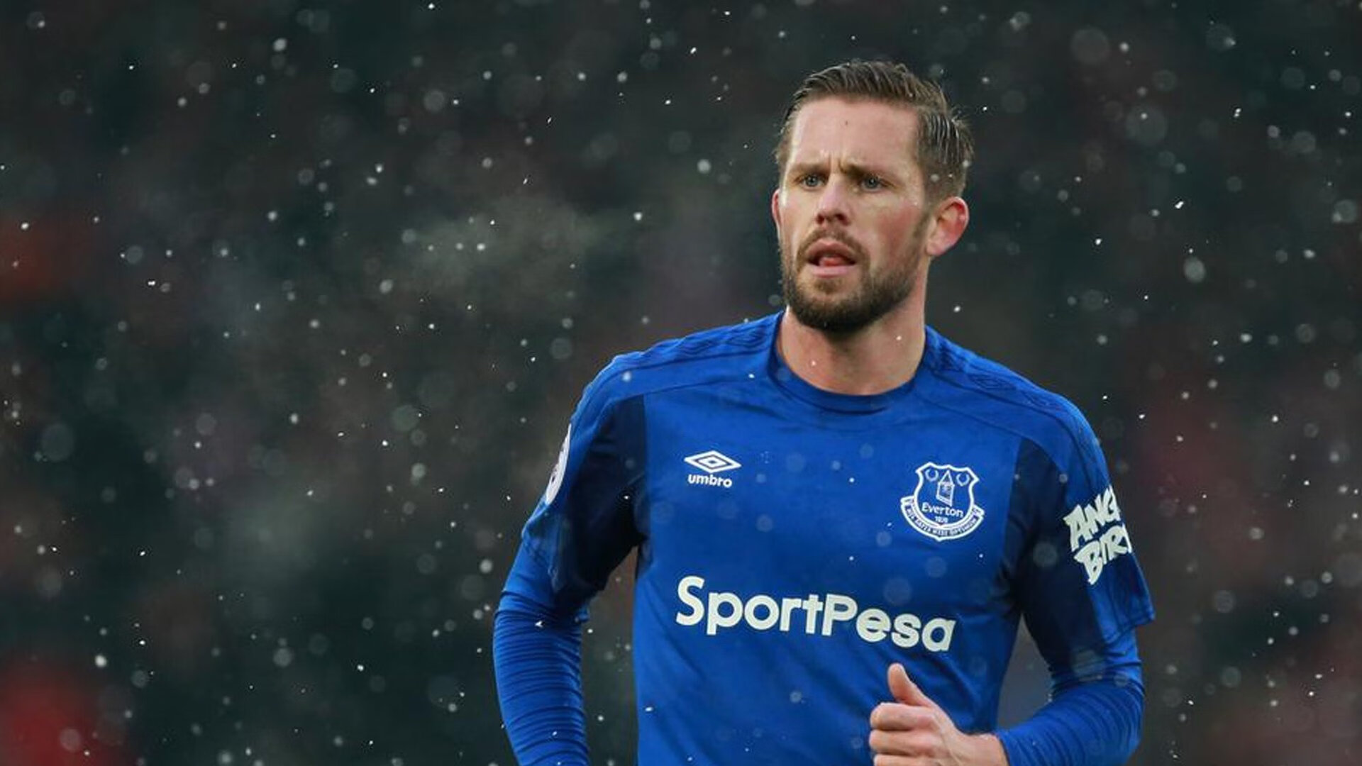 世俱杯-虚拟对决,阿根廷蓝白风暴鏖战银河战舰,萨内反戈一击定乾坤